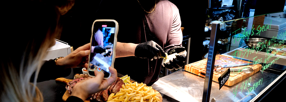 インフルエンサーマーケティング